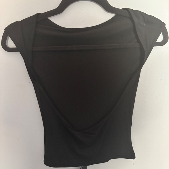 White Fox Boutique Backless Top - Picture 2 of 4